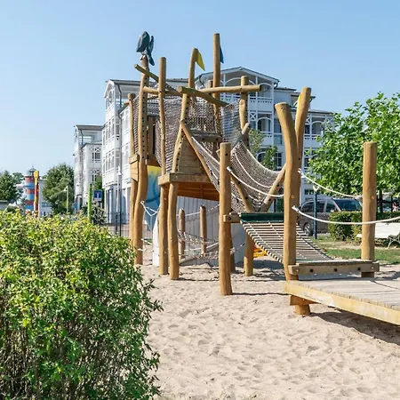 300, Seepark Apartment