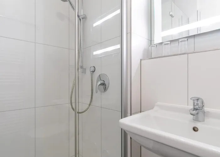 300, Seepark アパート *